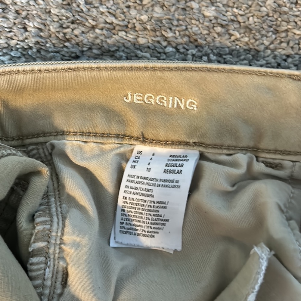 Tan American Eagle Super Stretch jeggings - Picture 4 of 4